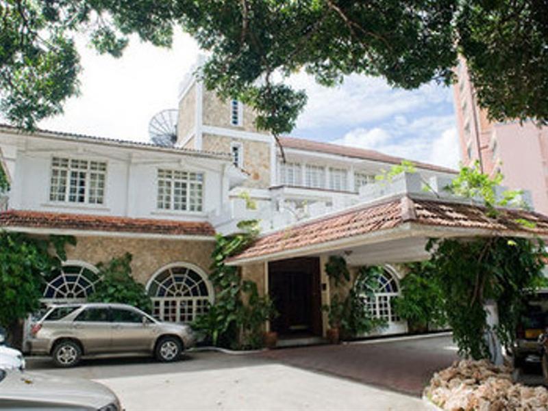 Protea Hotel By Marriott Dar Es Salaam Courtyard Exterior foto